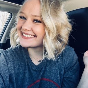 Meet your Posher, Lena